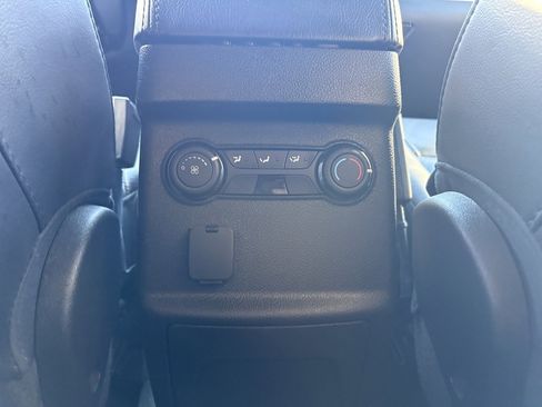 Used 2013 Ford Explorer XLT image 38