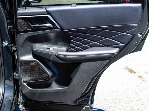 New 2026 Mitsubishi Outlander SEL Black Edition AWD/4WD image 12