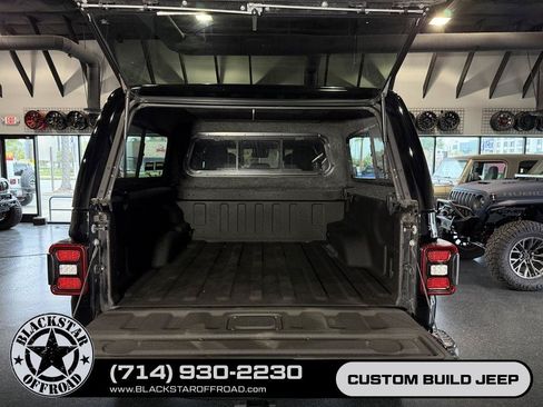 Used 2022 Jeep Gladiator Rubicon w/ LED Lighting Group AWD/4WD image 20