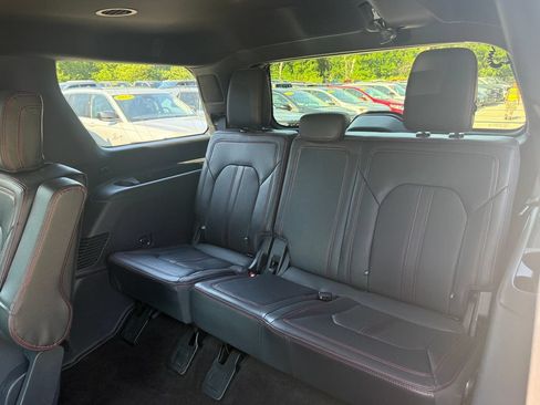 Used 2023 Ford Expedition Limited AWD/4WD image 28
