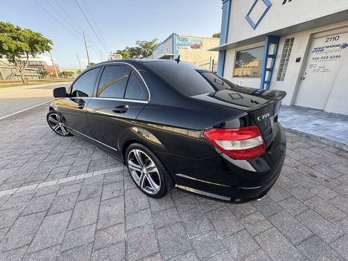 Used 2009 Mercedes-Benz C 300 Sedan image 11