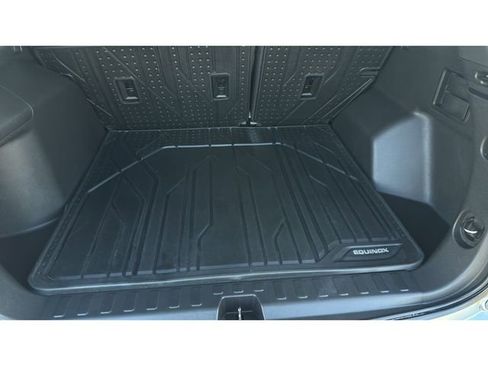Used 2023 Chevrolet Equinox LT image 18