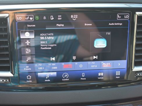 Used 2024 Chrysler Pacifica Touring-L FWD image 25