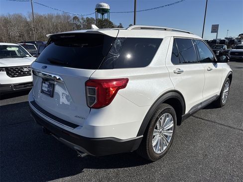 Used 2024 Ford Explorer Limited w/ Equipment Group 301A image 7