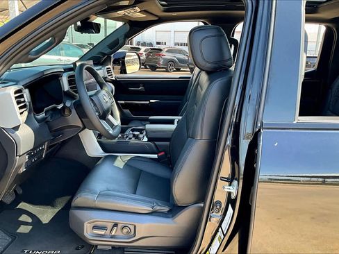 Used 2025 Toyota Tundra Limited image 8