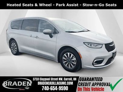 Used 2023 Chrysler Pacifica Touring-L
