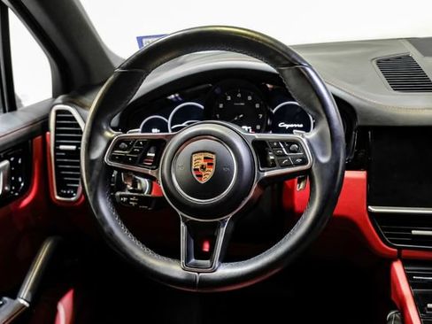 Used 2019 Porsche Cayenne AWD/4WD image 21
