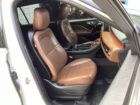 Used 2020 Lincoln Aviator Reserve image 36