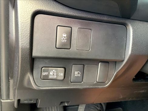 Used 2023 Toyota Tacoma SR AWD/4WD image 33