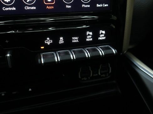 Used 2019 RAM 1500 Laramie image 24