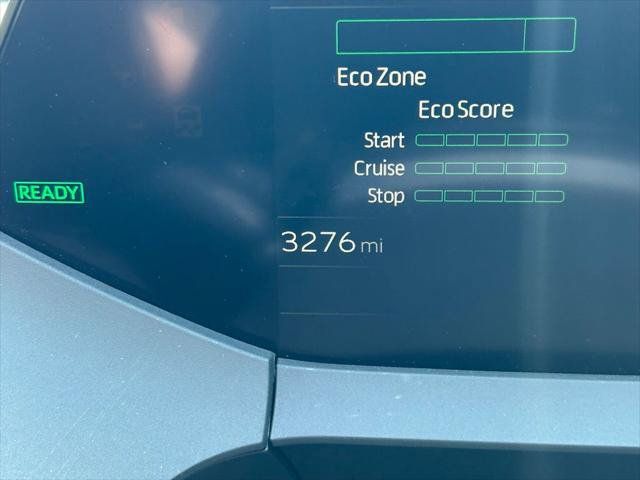 Certified 2026 Toyota Prius XLE FWD image 33