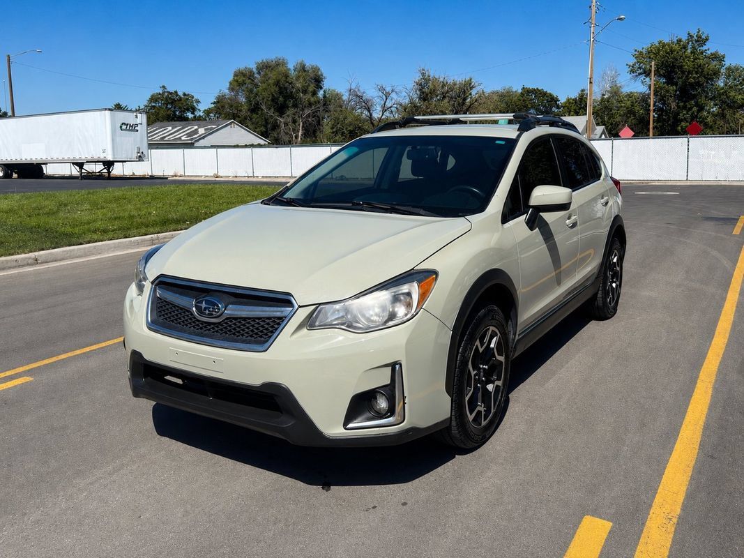 Used 2016 Subaru Crosstrek 2.0i Premium AWD/4WD image 1