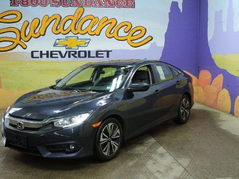 Used 2018 Honda Civic EX-T image 2