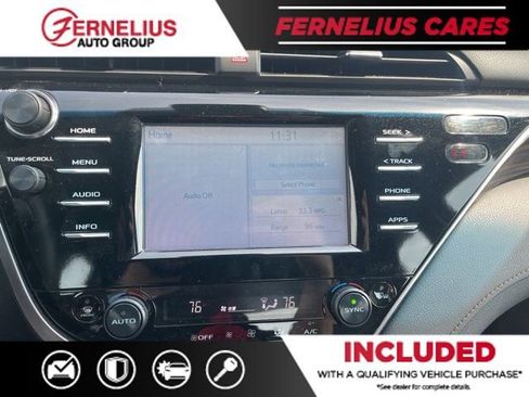 Used 2018 Toyota Camry XLE FWD image 7