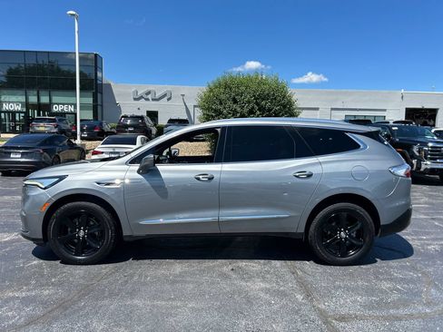 Certified 2024 Buick Enclave Essence w/ Experience Buick Package FWD image 11