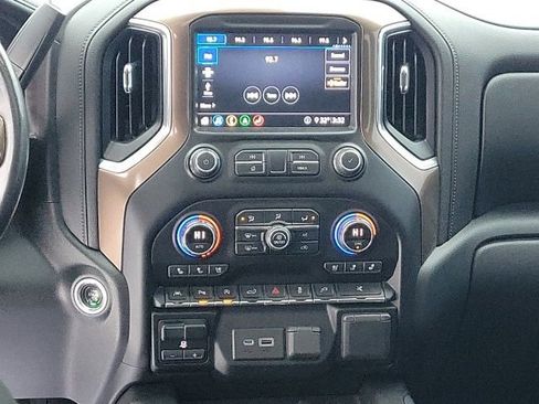 Used 2020 Chevrolet Silverado 1500 High Country w/ Technology Package AWD/4WD image 34