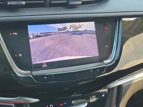 Used 2022 Cadillac XT6 Premium Luxury FWD image 29