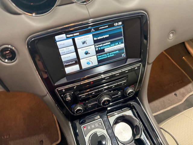 Used 2014 Jaguar XJ L Portfolio RWD image 19