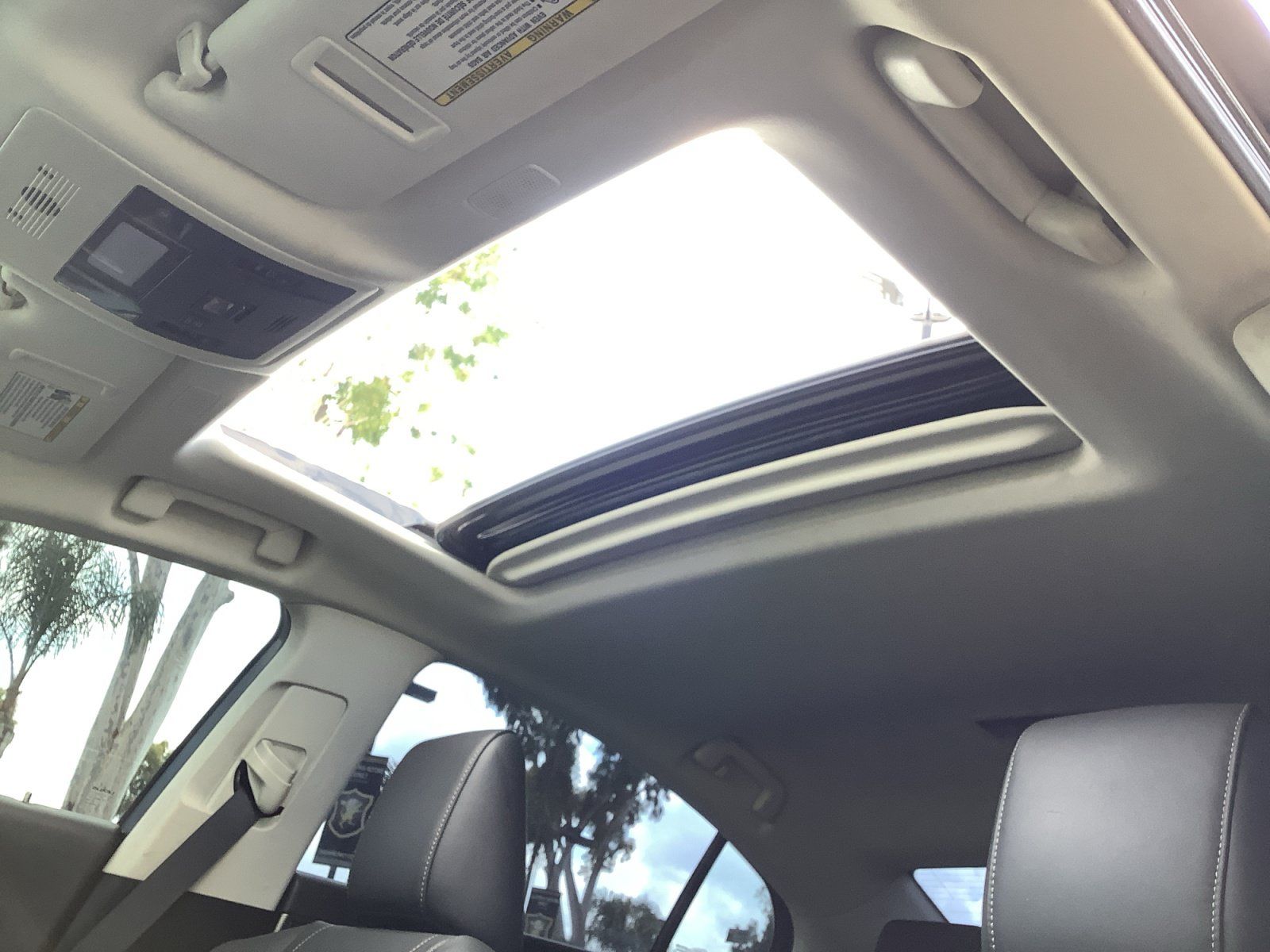 Used 2025 Lexus ES 300h w/ Luxury Package FWD image 22