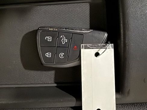 Used 2025 Chevrolet Silverado 2500 LT w/ Convenience Package image 41