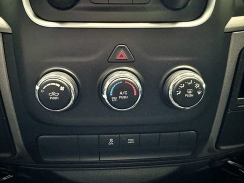 Used 2013 RAM 1500 Express RWD image 24