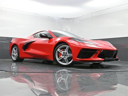 Used 2023 Chevrolet Corvette Stingray Coupe w/ Z51 Performance Package image 21