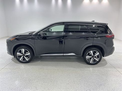 Used 2023 Nissan Rogue SL w/ SL Premium Package image 5