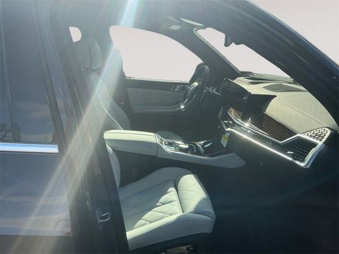 New 2026 BMW X5 xDrive40i w/ Climate Comfort Package image 15