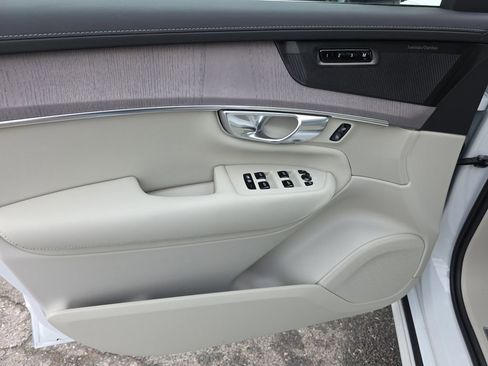 New 2026 Volvo XC90 B6 Ultra w/ Protection Package AWD/4WD image 11