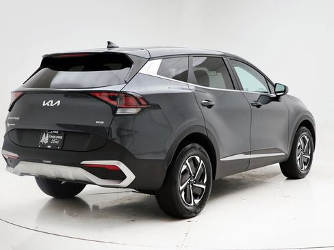Used 2023 Kia Sportage LX image 8