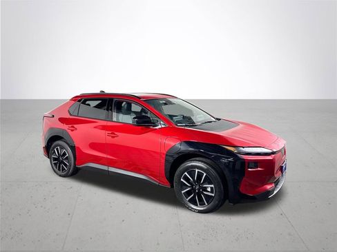 New 2026 Subaru Solterra Premium image 4