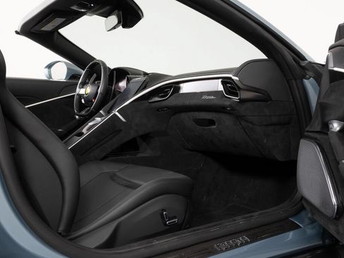 Certified 2024 Ferrari Roma Spider RWD image 38