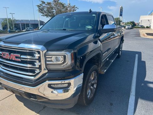 Used 2017 GMC Sierra 1500 SLT AWD/4WD image 1