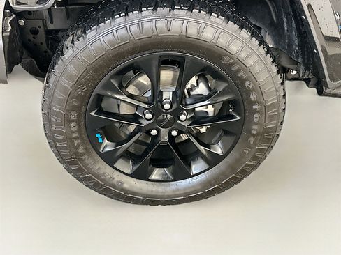 Used 2023 Jeep Wrangler Sahara w/ Cold Weather Group image 11