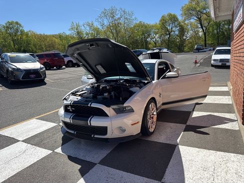 Used 2010 Ford Mustang Shelby GT500 RWD image 56