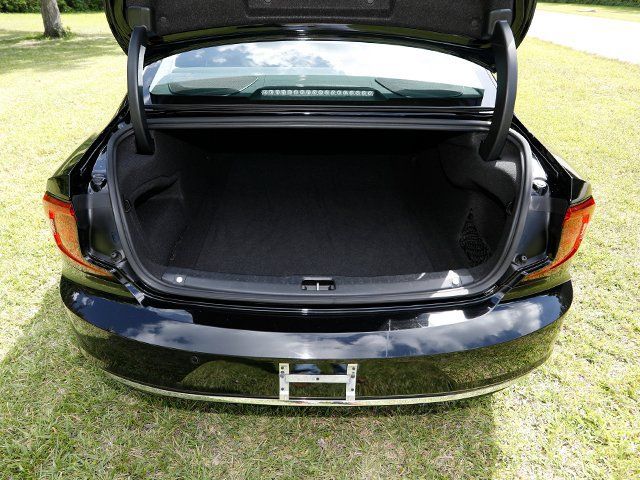 Used 2024 Volvo S90 B6 Plus AWD/4WD image 29