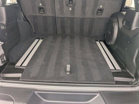 Used 2022 Jeep Wrangler Unlimited Rubicon w/ Trailer Tow Package image 28