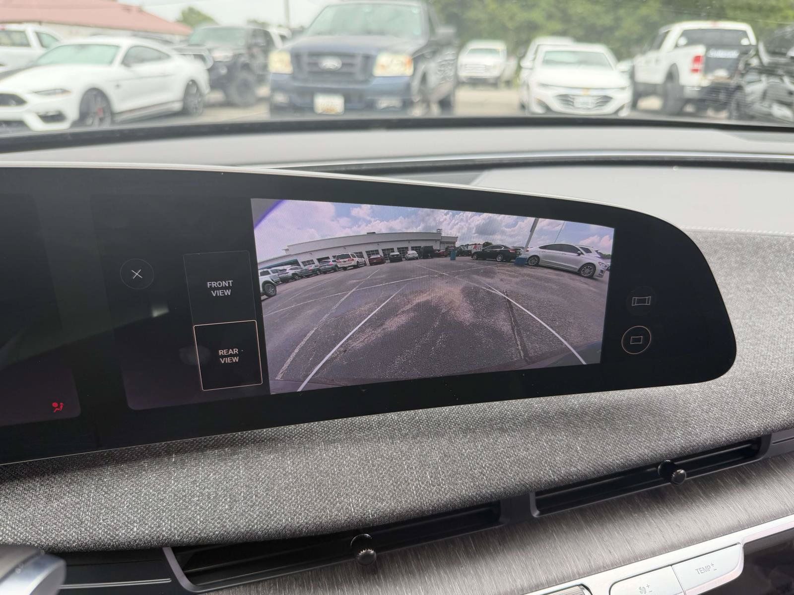 Used 2025 Lucid Air Pure RWD image 9
