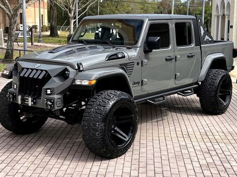 Used 2021 Jeep Gladiator Sport AWD/4WD image 3