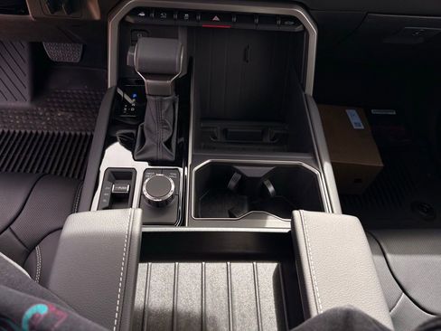 New 2026 Toyota Tundra Limited AWD/4WD image 17