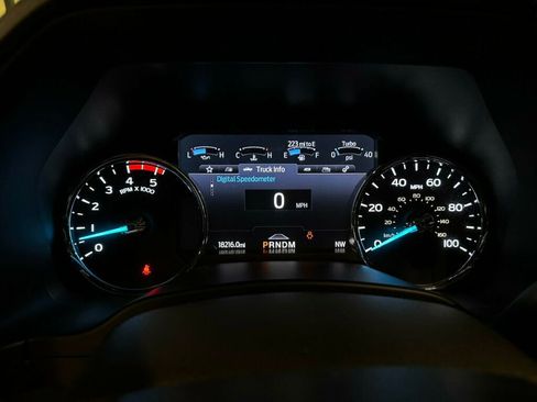 Used 2020 Ford F250 Platinum w/ FX4 Off-Road Package AWD/4WD image 18