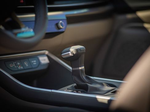 New 2026 Kia Carnival FWD image 27
