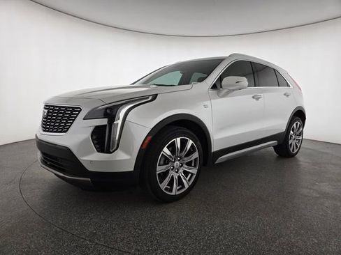 Used 2022 Cadillac XT4 Premium Luxury w/ Enhanced Visibility Package image 26