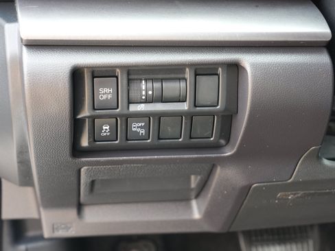 Used 2019 Subaru Impreza 2.0i Limited AWD/4WD image 17