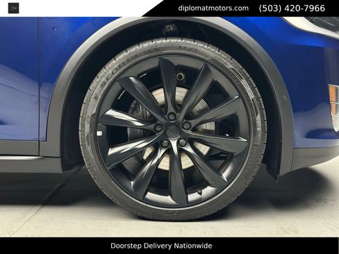 Used 2018 Tesla Model X 100D image 37