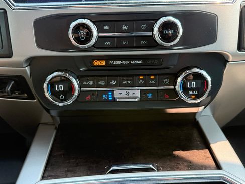 Used 2022 Ford F250 Lariat w/ Lariat Ultimate Package image 18