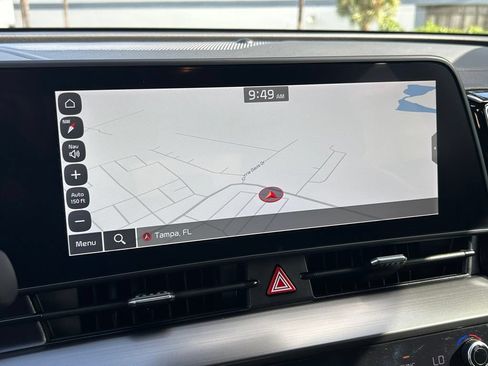 Used 2025 Kia Sportage EX FWD image 25