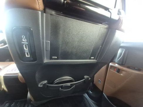 Used 2020 Chrysler Pacifica Limited w/ Advanced Safetytec Group image 23