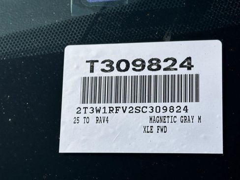 Used 2025 Toyota RAV4 XLE w/ Convenience Package FWD image 14
