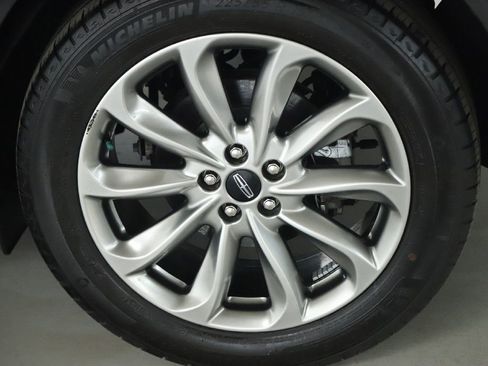 Certified 2022 Lincoln Corsair AWD w/ Premium Package image 41